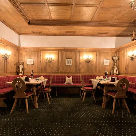 Hotel Post 4*