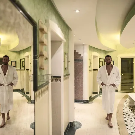 Post فندق سانكت أنتون ام ارلبرغ