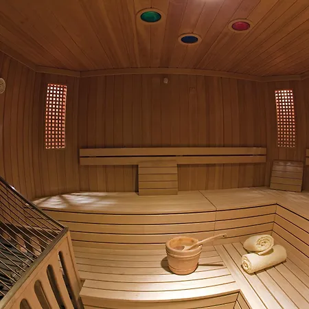 Ξενοδοχείο Post 4*