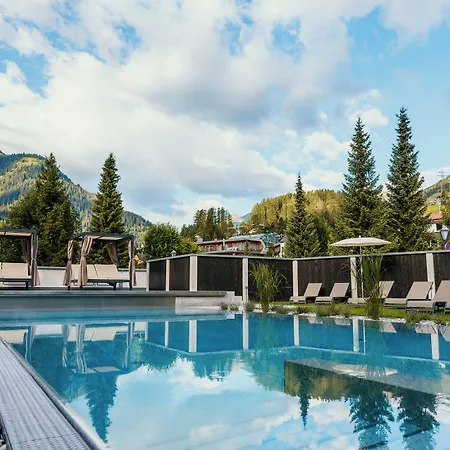 Ξενοδοχείο Post 4*